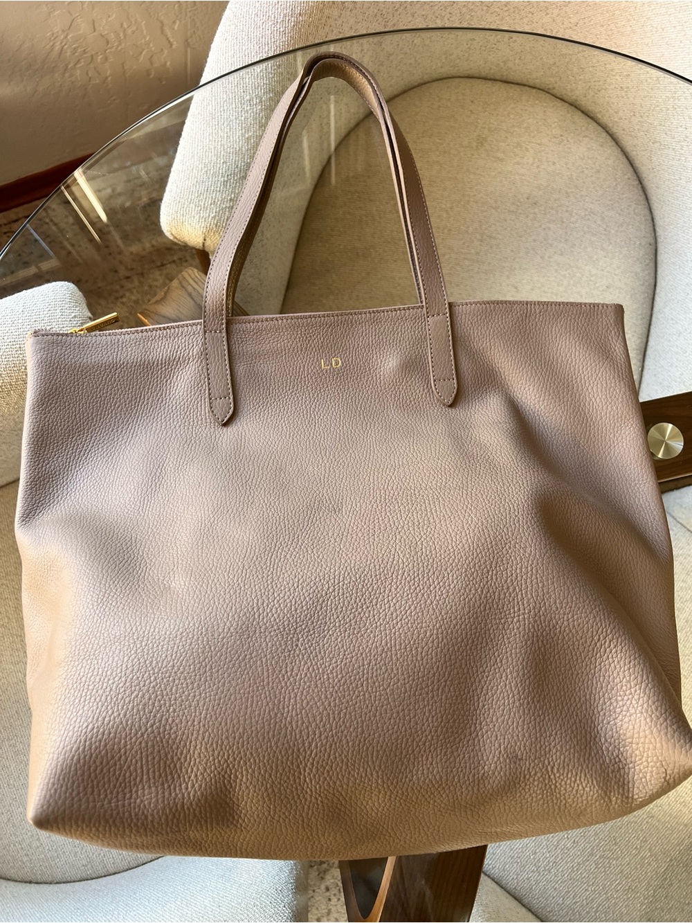 Classic Leather Cuyana Tote Bag in Taupe - Elegant Everyday Carry New